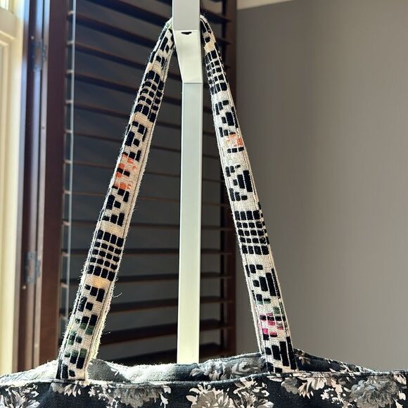 AMERICA & BEYOND Women's Cotton Floral Fringe Medallion Boho Tote Bag Black - Picture 9 of 16